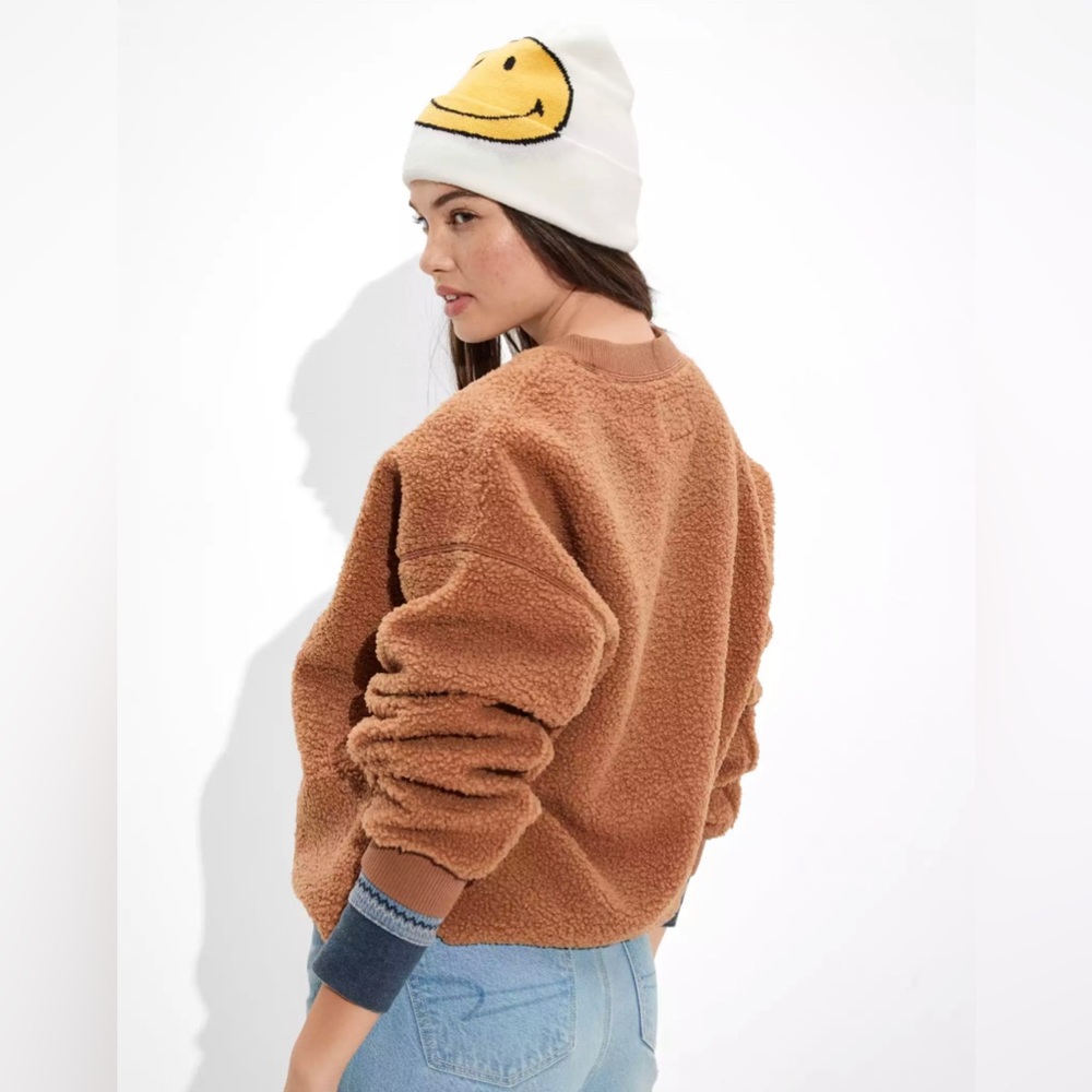 American eagle teddy sweatshirt